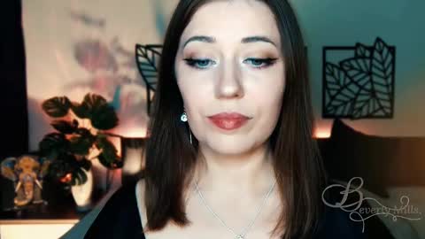 Snapshot of missbeverlymills chatting on 10, 2, 2025 The divine Beverly online show from 10, 2, 2025