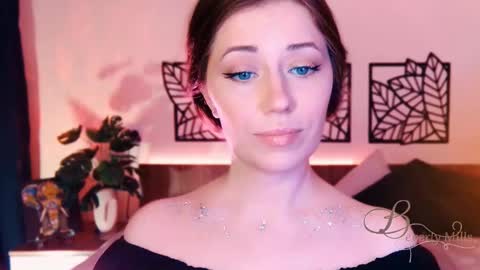 Snapshot of missbeverlymills chatting on 8, 3, 2025 The divine Beverly online show from 8, 3, 2025