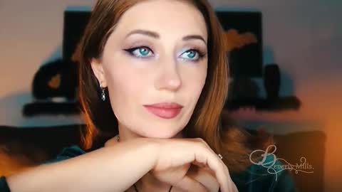 Snapshot of missbeverlymills chatting on 24, 9, 2025 The divine Beverly online show from 24, 9, 2025