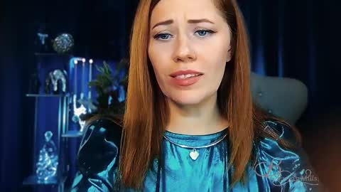 The divine Beverly online show from 24, 4, 2026