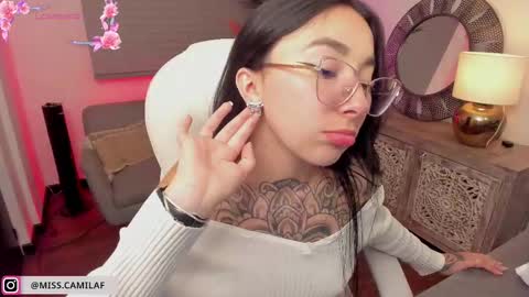 Camila Flores online show from 9, 10, 2025