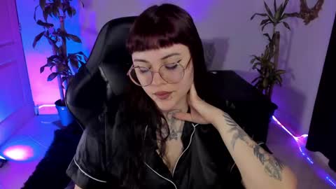 Snapshot of misscharlottte_18 chatting on 5, 3, 2025 Missy Charlottte.  Hey remember to give me a thumbs up ty online show from 5, 3, 2025