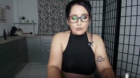 Snapshot of missdyaa chatting on 18, 6, 2026 Miss online show from 18, 6, 2026