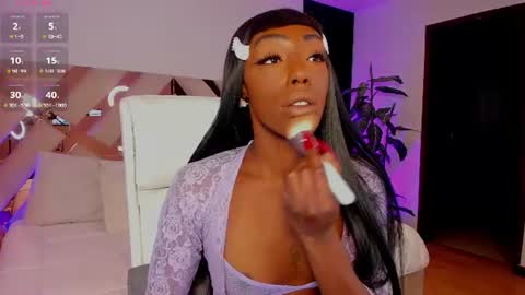 Snapshot of missemilie1 chatting on 29, 6, 2026 Emilie Diaz online show from 29, 6, 2026