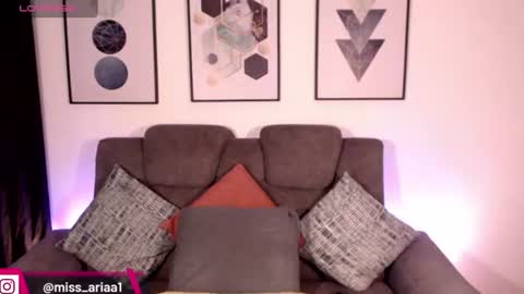 Snapshot of missemilie1 chatting on 6, 7, 2026 Emilie Diaz online show from 6, 7, 2026