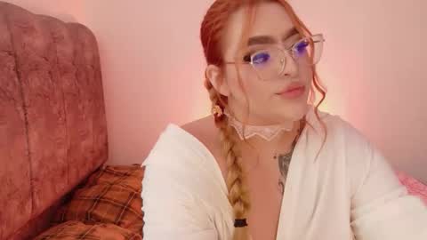 missevans_ online show from 9, 6, 2026