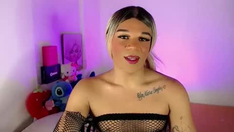Snapshot of missfer_bigdick chatting on 15, 5, 2026 Fer online show from 15, 5, 2026