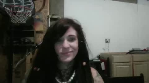 misshoneybadger333 online show from 18, 10, 2025