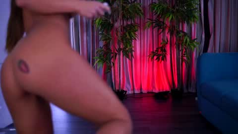 Snapshot of misskiarra chatting on 6, 3, 2025 misskiarra online show from 6, 3, 2025