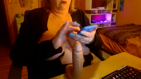 Snapshot of misskittyfox chatting on 18, 1, 2026 MissKittyFox online show from 18, 1, 2026