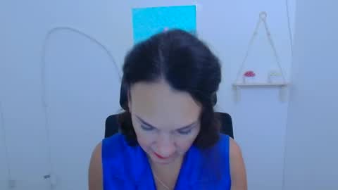 Christina online show from 1, 12, 2025