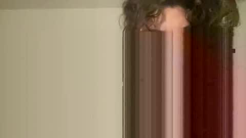 Snapshot of misslia101 chatting on 22, 10, 2025 misslia101 online show from 22, 10, 2025