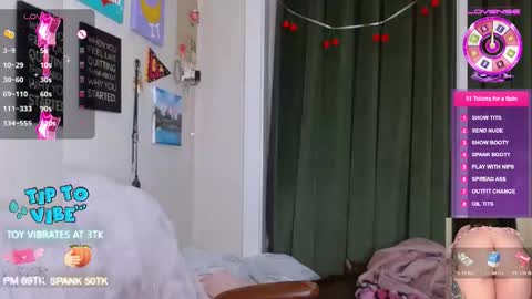 Snapshot of misslolaluxxx chatting on 12, 3, 2026 Miss Lola Luxxx aka your horny squirting girlfriend lola online show from 12, 3, 2026