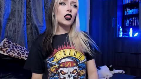 Snapshot of missluna27 chatting on 15, 10, 2025 Miss Luna online show from 15, 10, 2025