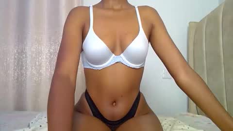 Snapshot of misslunah1 chatting on 7, 5, 2026 lunah online show from 7, 5, 2026