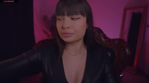 Snapshot of missmerciless chatting on 11, 2, 2025 LUXXANDRA online show from 11, 2, 2025