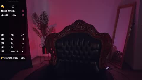 Snapshot of missmerciless chatting on 19, 2, 2025 LUXXANDRA online show from 19, 2, 2025