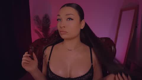 Snapshot of missmerciless chatting on 23, 2, 2025 LUXXANDRA online show from 23, 2, 2025