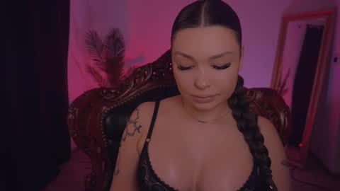 Snapshot of missmerciless chatting on 26, 2, 2025 LUXXANDRA online show from 26, 2, 2025