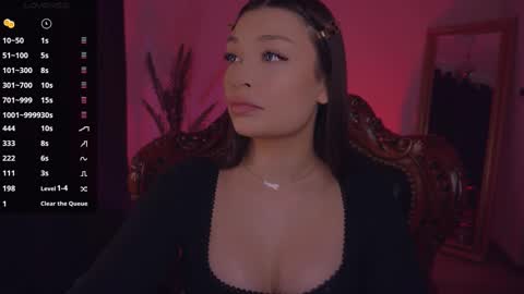 Snapshot of missmerciless chatting on 4, 3, 2025 LUXXANDRA online show from 4, 3, 2025