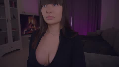 Snapshot of missmerciless chatting on 10, 2, 2026 LUXXANDRA online show from 10, 2, 2026