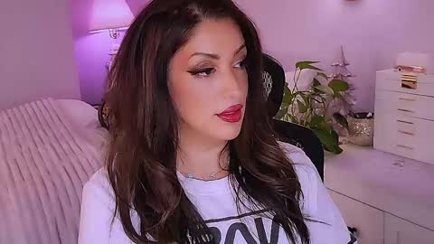 Mina online show from 14, 5, 2026
