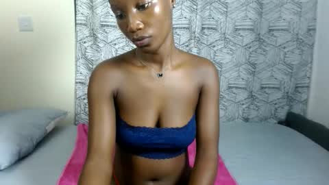 Snapshot of missmisbehave_irl chatting on 29, 5, 2026 sexy online show from 29, 5, 2026