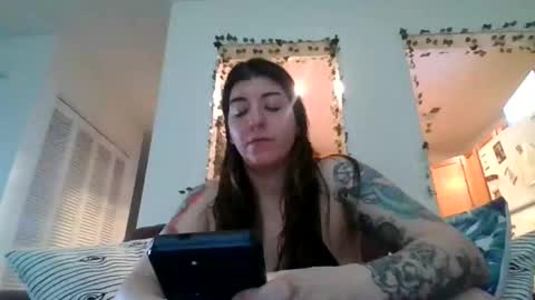 Snapshot of missmonatoyou chatting on 31, 3, 2026 MissMona online show from 31, 3, 2026