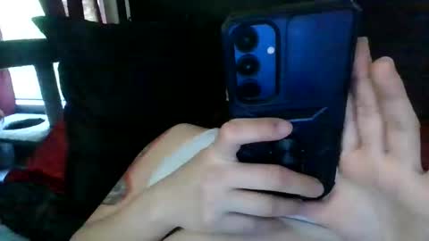 Snapshot of missmonatoyou chatting on 21, 4, 2026 MissMona online show from 21, 4, 2026