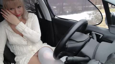 Snapshot of missofkiss chatting on 4, 3, 2025 Olenka online show from 4, 3, 2025