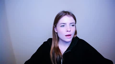 Snapshot of missoliviaa_ chatting on 11, 2, 2025 Olivia online show from 11, 2, 2025