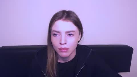 Snapshot of missoliviaa_ chatting on 19, 2, 2025 Olivia online show from 19, 2, 2025