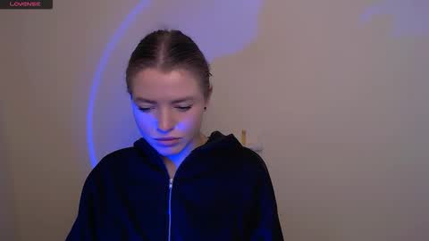 Snapshot of missoliviaa_ chatting on 30, 10, 2025 Olivia online show from 30, 10, 2025