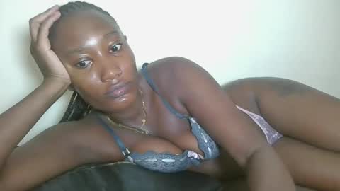 Snapshot of missprettygal chatting on 7, 5, 2026 pretty gal online show from 7, 5, 2026