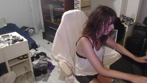 Snapshot of missthon chatting on 21, 4, 2026 missthon online show from 21, 4, 2026
