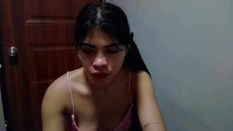 Snapshot of missunknownxoxo chatting on 8, 7, 2026 sofia online show from 8, 7, 2026