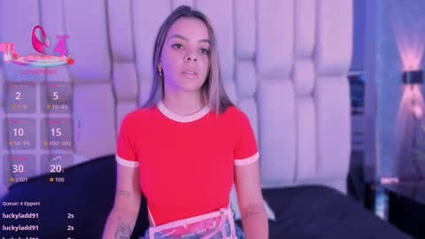Snapshot of missvaleriepink chatting on 3, 2, 2026 Valerie online show from 3, 2, 2026