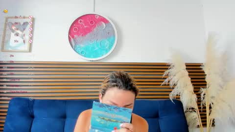 missvalery1 online show from 13, 1, 2025