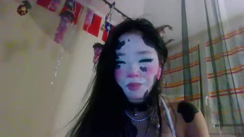 Snapshot of missversatile chatting on 2, 5, 2026 Miss Versatile online show from 2, 5, 2026