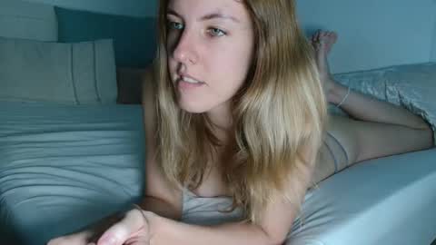 Snapshot of missxmonique chatting on 2, 3, 2026 Monique online show from 2, 3, 2026