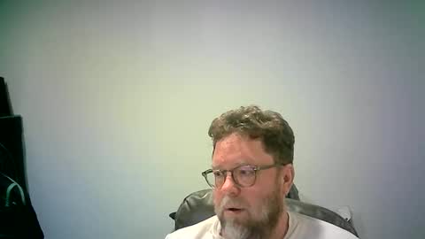 Snapshot of mister_happy567 chatting on 26, 10, 2025 Mr. Happy online show from 26, 10, 2025