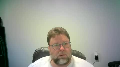 Snapshot of mister_happy567 chatting on 4, 11, 2025 Mr. Happy online show from 4, 11, 2025