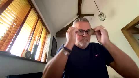 Misterblivs online show from 7, 6, 2026