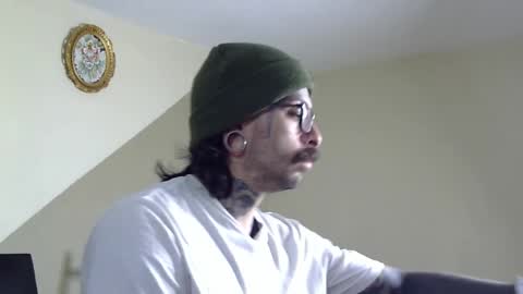 Snapshot of misternocturne chatting on 4, 12, 2025 misternocturne online show from 4, 12, 2025