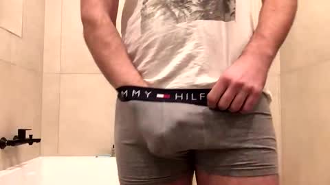 Snapshot of misterxy567 chatting on 16, 12, 2025 misterxy567 online show from 16, 12, 2025