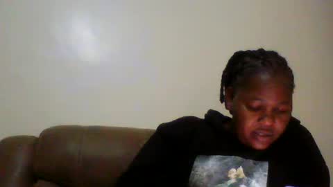 Snapshot of misticmoment chatting on 19, 6, 2026 misticmoment online show from 19, 6, 2026