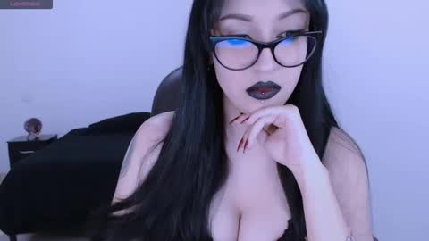 Snapshot of mistress_zafirah chatting on 10, 5, 2026 Mistress online show from 10, 5, 2026