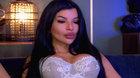 Elenia online show from 16, 12, 2025