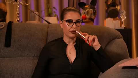 Mistress Kelly online show from 18, 11, 2025