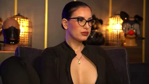 Mistress Kelly online show from 2, 3, 2026